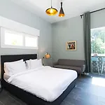 Talent Boutique By Tlv2Rent